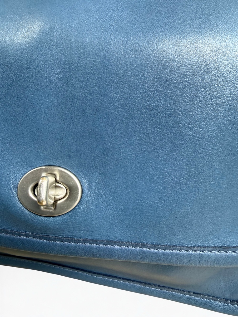 SOLD! Vintage Coach Cornflower Blue Leather Rambler's Legacy Crossbody Bag 9061 - Picture 4 of 14